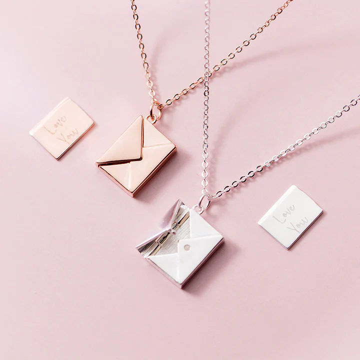 EnvelopeNecklace™ | Surprise your loved one!