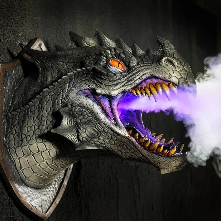 DragonLegend™ | Blows smoke and lights up!